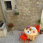 Le Cinque Luci Bed and Breakfast Μόντικα